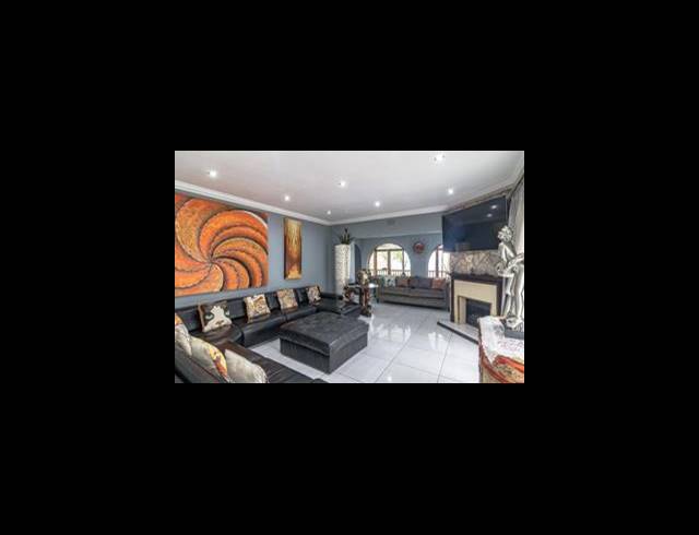 4 BEDROOM HOUSE FOR SALE IN GLENVISTA